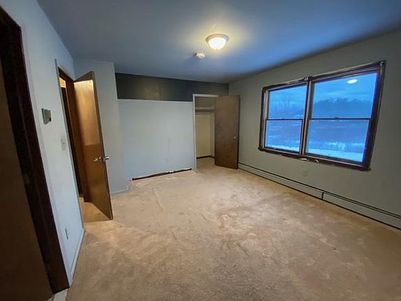 3rd image of 223 Vineyard Ave APT 1