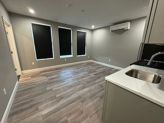 3rd image of 55 Walnut Ave #203