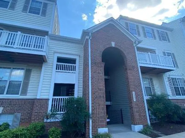 46893 Eaton Ter Unit 201, Sterling, VA 20164