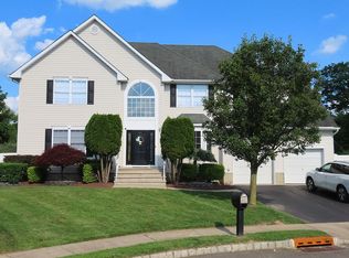 65 Heritage Dr, Englishtown, NJ 07726