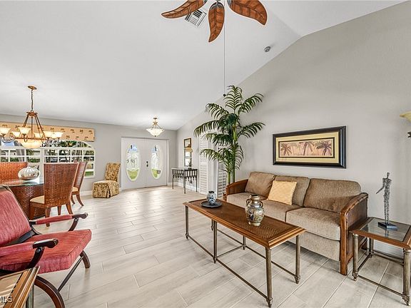 5th image of 2131 SW 44th Ter