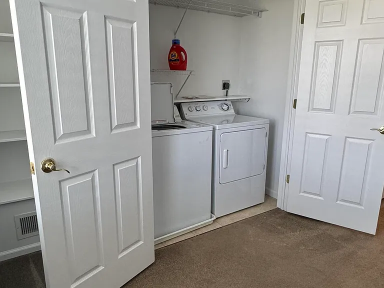 120 Garfield Ave — Photo 23
