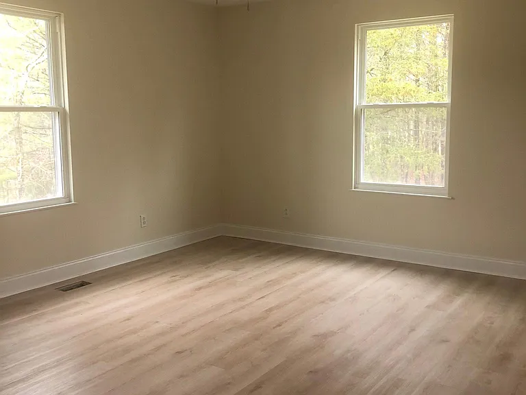 1225 York Rd NE — Photo 11