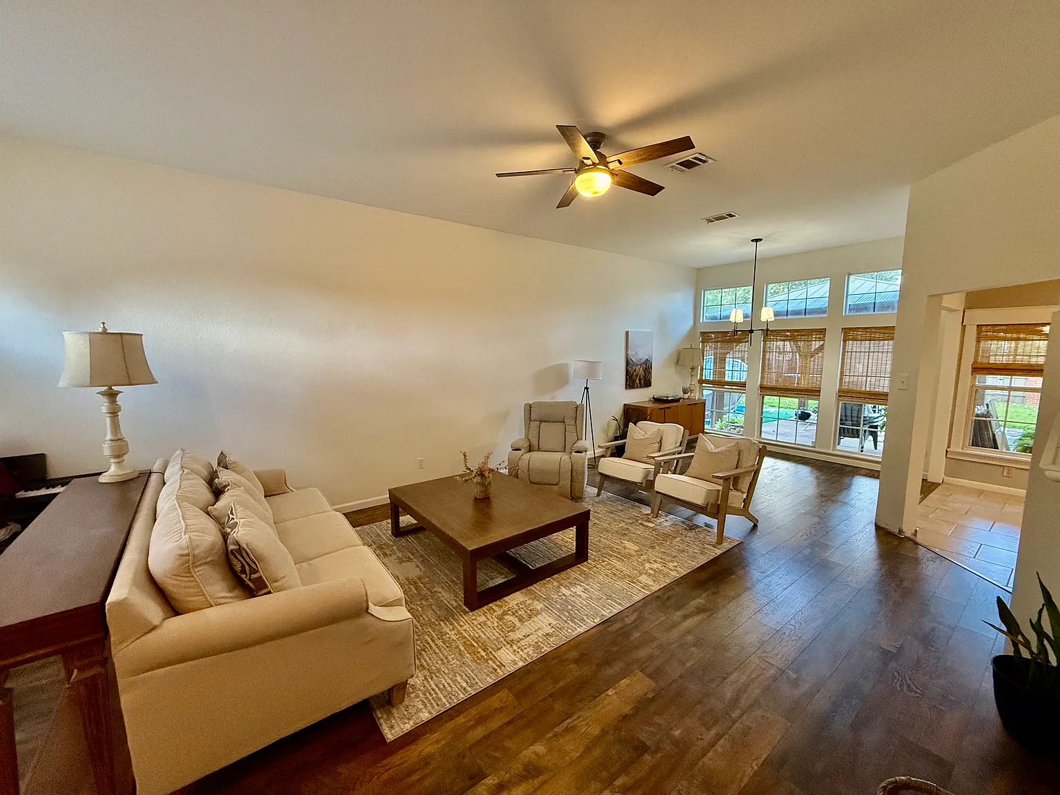 3 bed, 1884 sqft, $2,800 — Photo 4