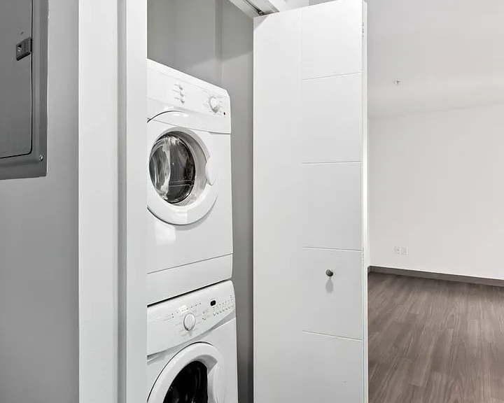Helene Apartments — Photo 13