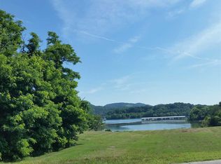6004 Paradise Dr, Mooresburg, TN 37811