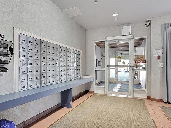 4th image of 1414 King St E #703