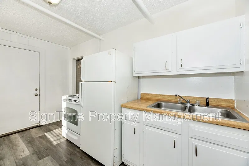 1 bed, 1.0 bath, 500 sqft, $800 — Photo 2