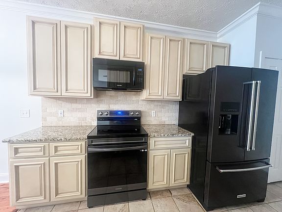 5th image of 101 Blackfoot Ct