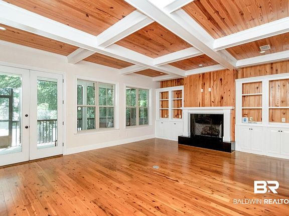 2nd image of 103 Sweetwater Ln