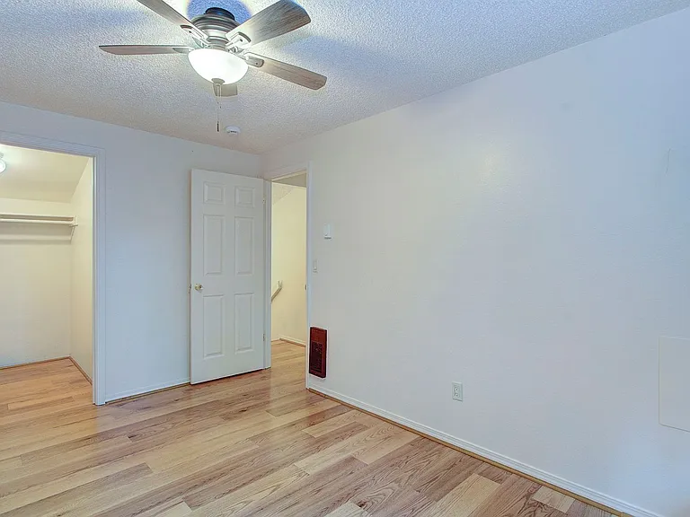 12709 NE 5th St — Photo 18