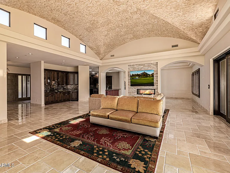8406 E Calle Buena Vis — Photo 14
