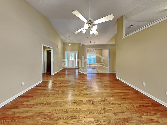 3rd image of 3668 Jackson Bluff Dr