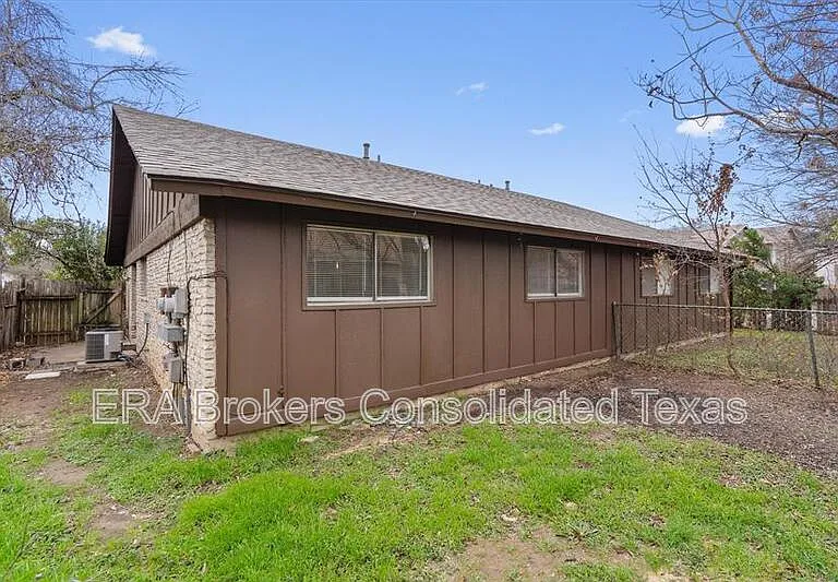 5304 Indio Cir — Photo 24
