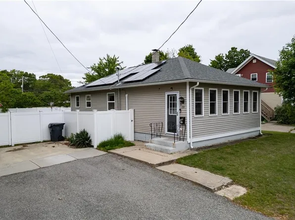 133 Broad St, Warwick, RI 02888