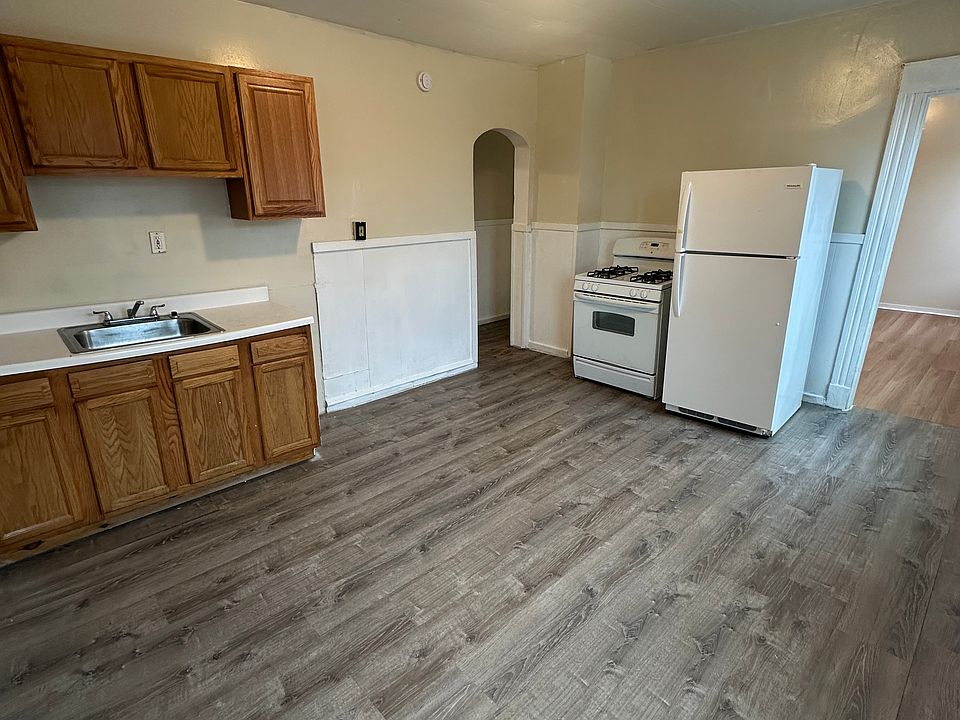 1st image of 33 Vermont St #3