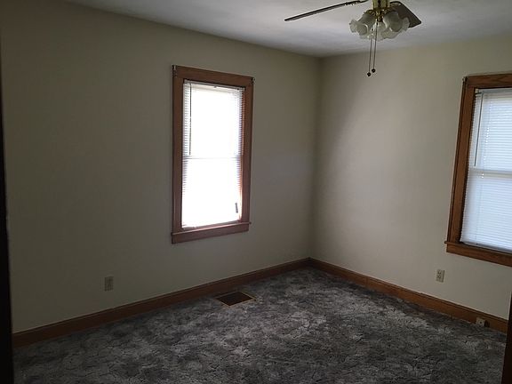 4th image of 2202 N Greenwood Dr