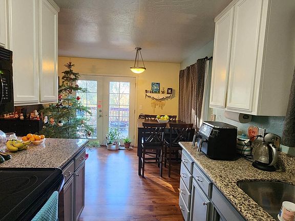 4th image of 21541 Crestview Dr