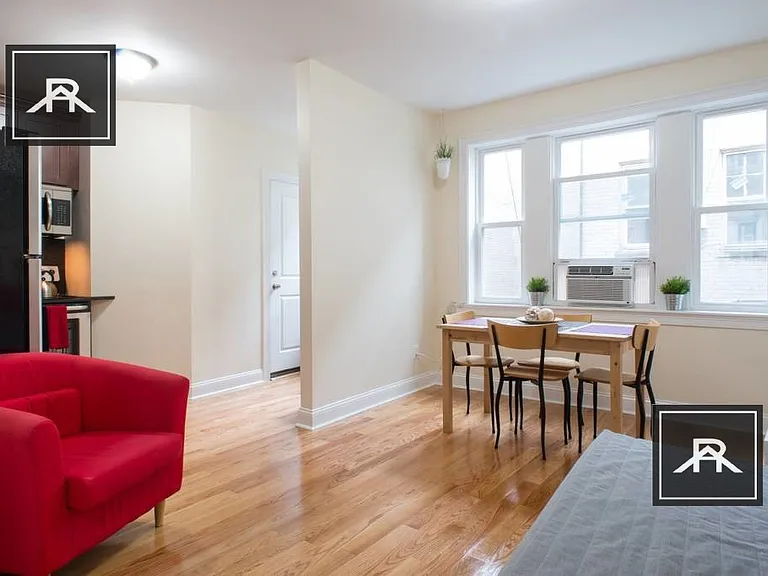 240 Kelton St #4 — Photo 5
