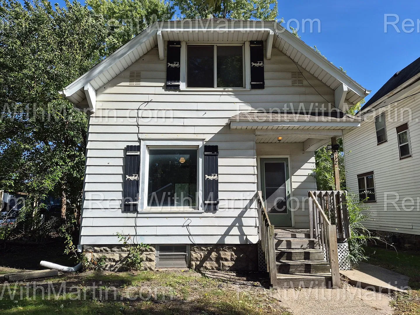 For Rent- 912 Broadway — Photo 2