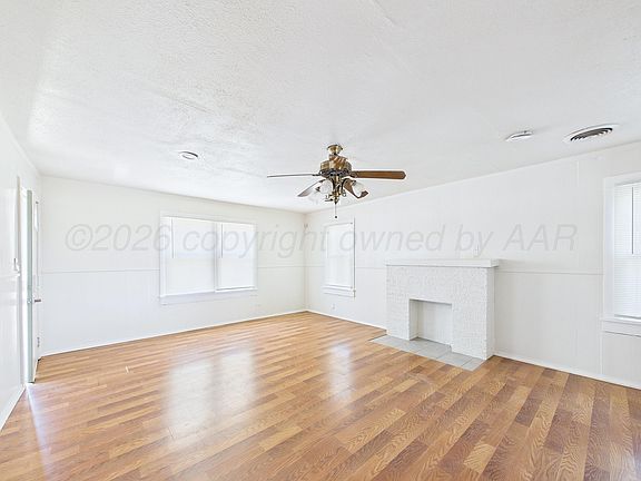 4th image of 4011 S Polk St
