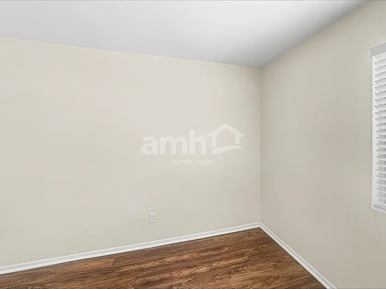 15872 W Adams St — Photo 17