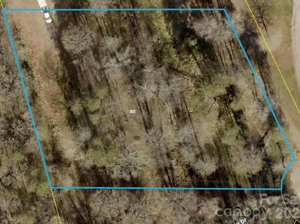 150 Hall Dr, Statesville, NC 28625