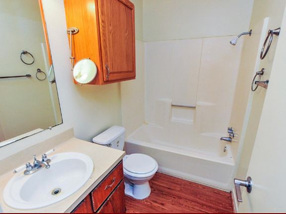 4th image of 407 Boyett St APT H