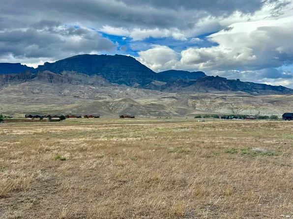 21 Stillwater Dr #119, Cody, WY 82414