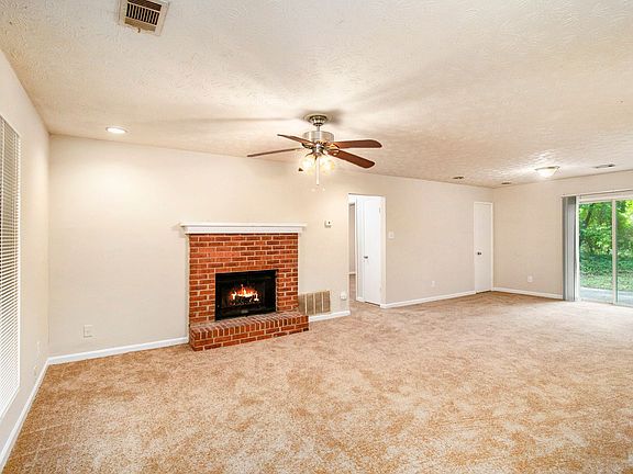 3rd image of 5359 Cedar Rock Dr