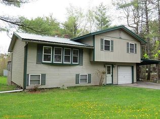 91 Woodridge Dr, Manchester, ME 04351