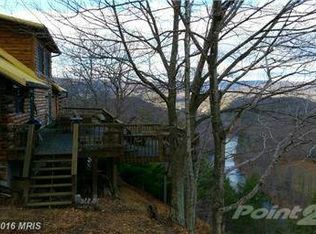 1985 Crossings View Rd, Paw Paw, WV 25434