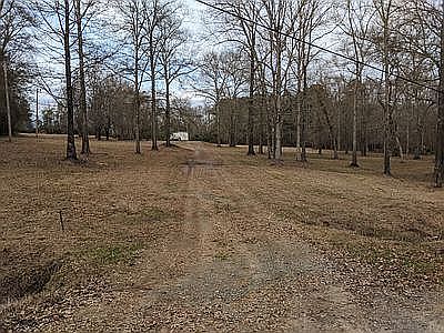 4th image of 217 Shadow Oaks Dr