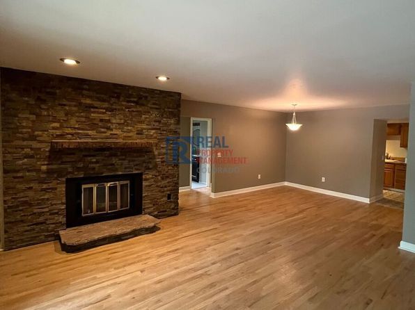 400 Emery St APT 304
