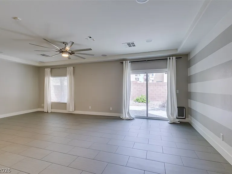 4586 W Camero Ave — Photo 18