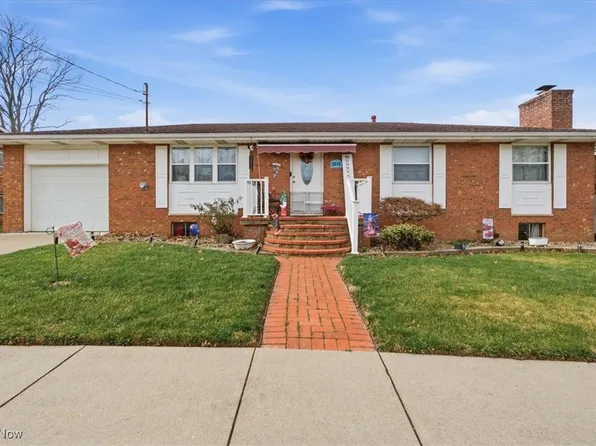 2512 Capital Dr, Parkersburg, WV 26101