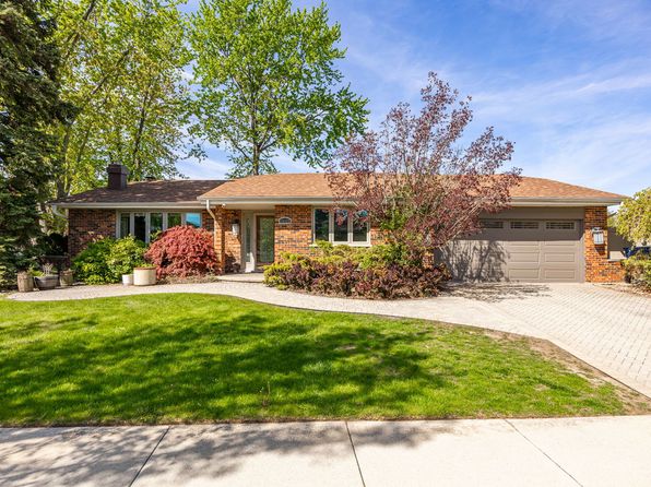 15322 Woodmar Dr, Orland Park, IL 60462