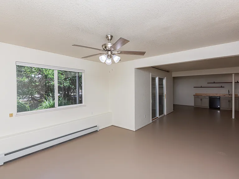 528 Park Ridge Ct — Photo 59