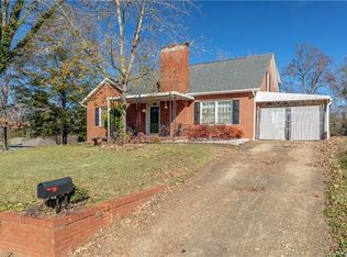 422 N Green St, Morganton, NC 28655