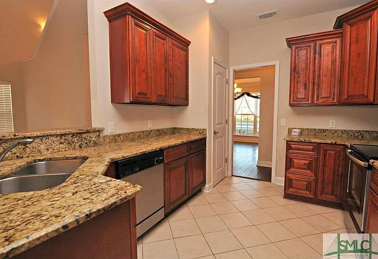 165 Butler Dr — Photo 8