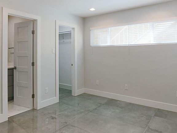 3rd image of 1818 S Lakeshore Blvd APT 11