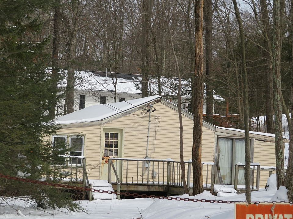 1st image of 3918 Lois Ln