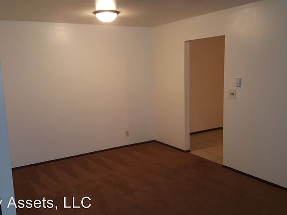 3rd image of 2905 Park Terrace Dr APT 2