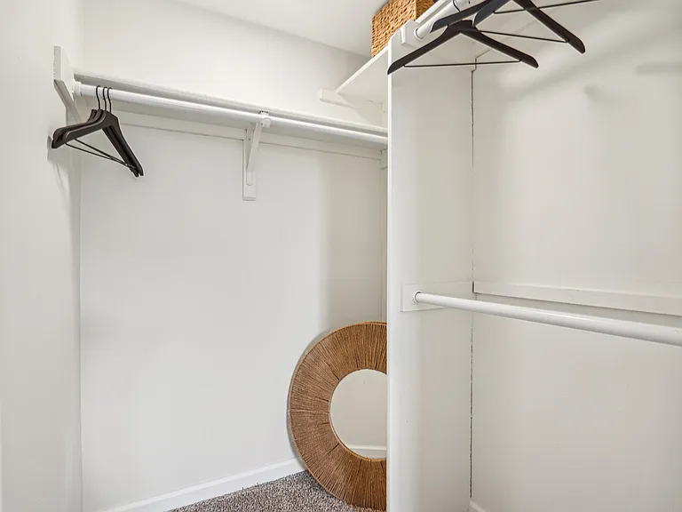 Woodbridge Apartments — Photo 7