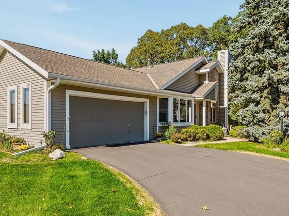 115 E Sutton PLACE #A, Waukesha, WI 53188