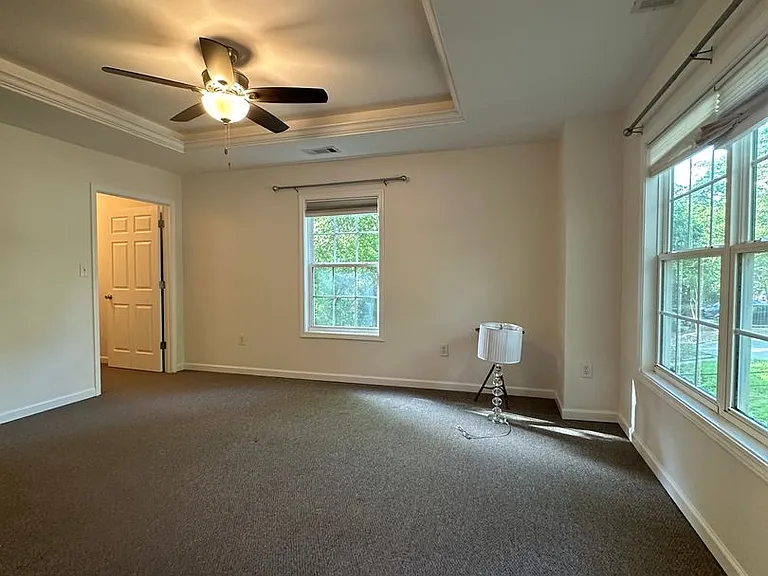 250 Hodgson Dr — Photo 34