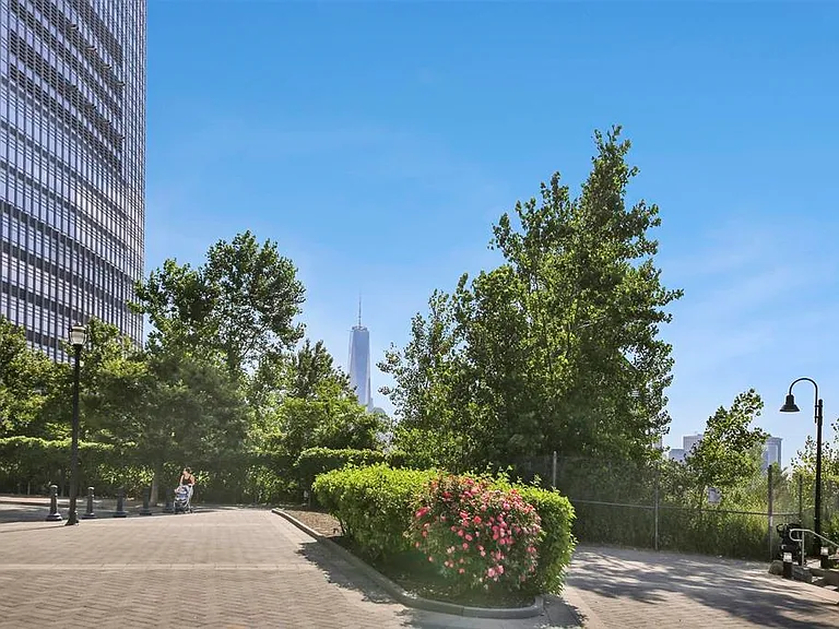 25 Hudson St #911 — Photo 14