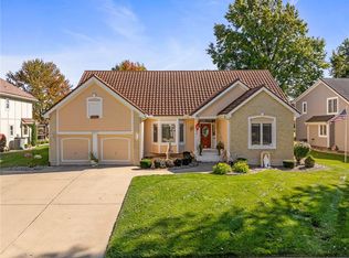 5217 NE Fairway Homes Dr, Lees Summit, MO 64064