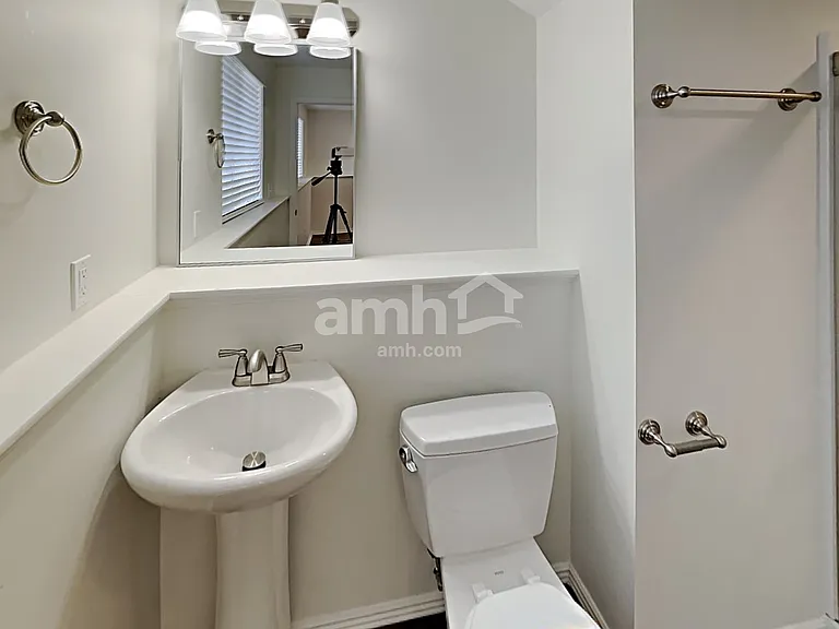 1470 S 1525 W — Photo 18