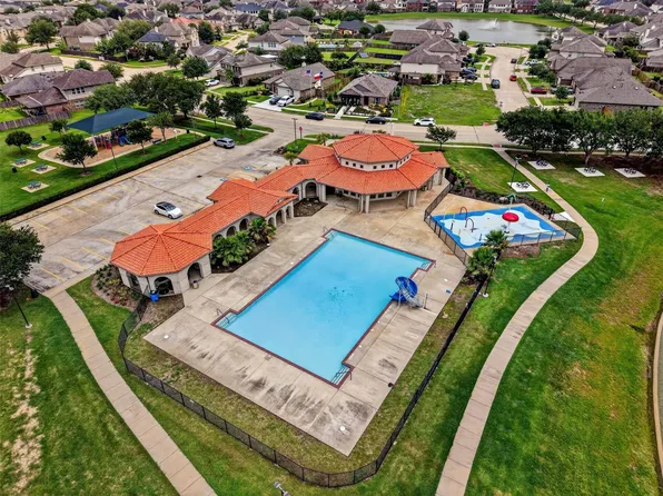 34 San Simeon Dr, Manvel, TX 77578